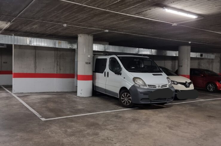 GARAJE EN VENTA EN VIA UNIVERSITAS