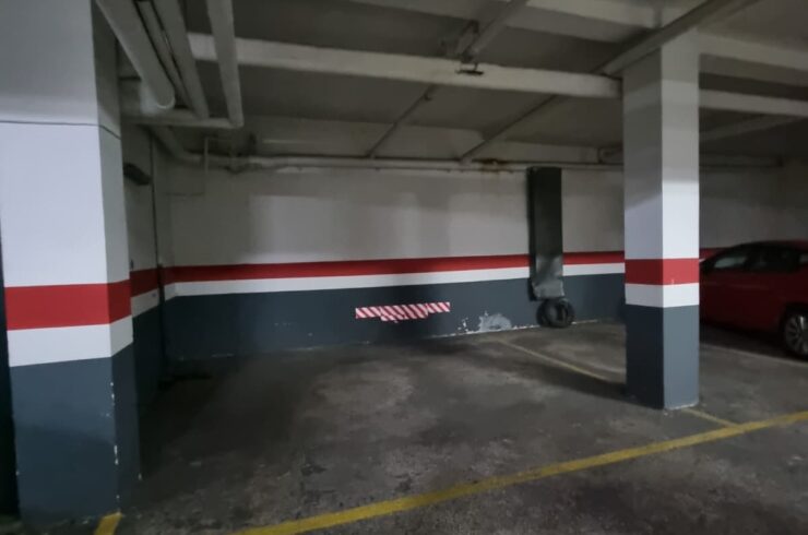 GRAN PLAZA DE GARAJE EN DONANTES DE SANGRE